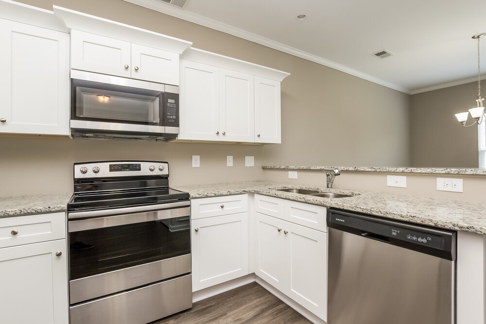 Building Photo - 737 Fieldcrest Dr