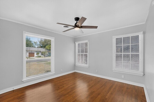 Building Photo - 4812 Wateka Dr