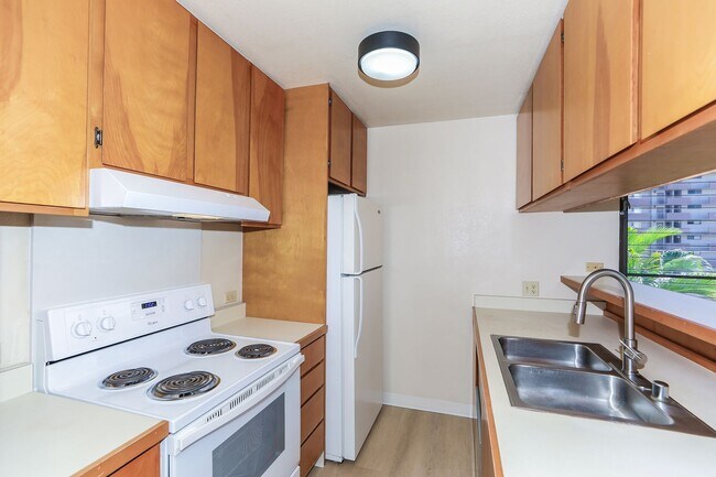 Building Photo - Piikoi Atrium - studio,1 bath with 1 covered parking stall