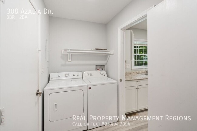 Building Photo - 308 Azalia Dr