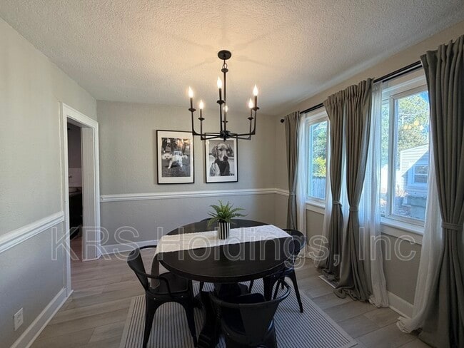 Building Photo - 1088 Norview Ave