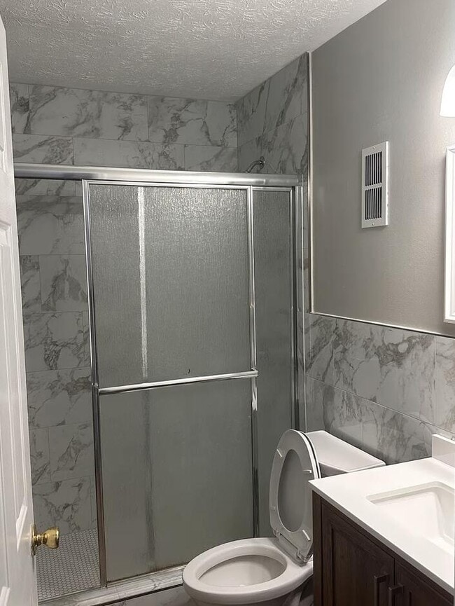 Building Photo - 3317 Oaklyn Ct