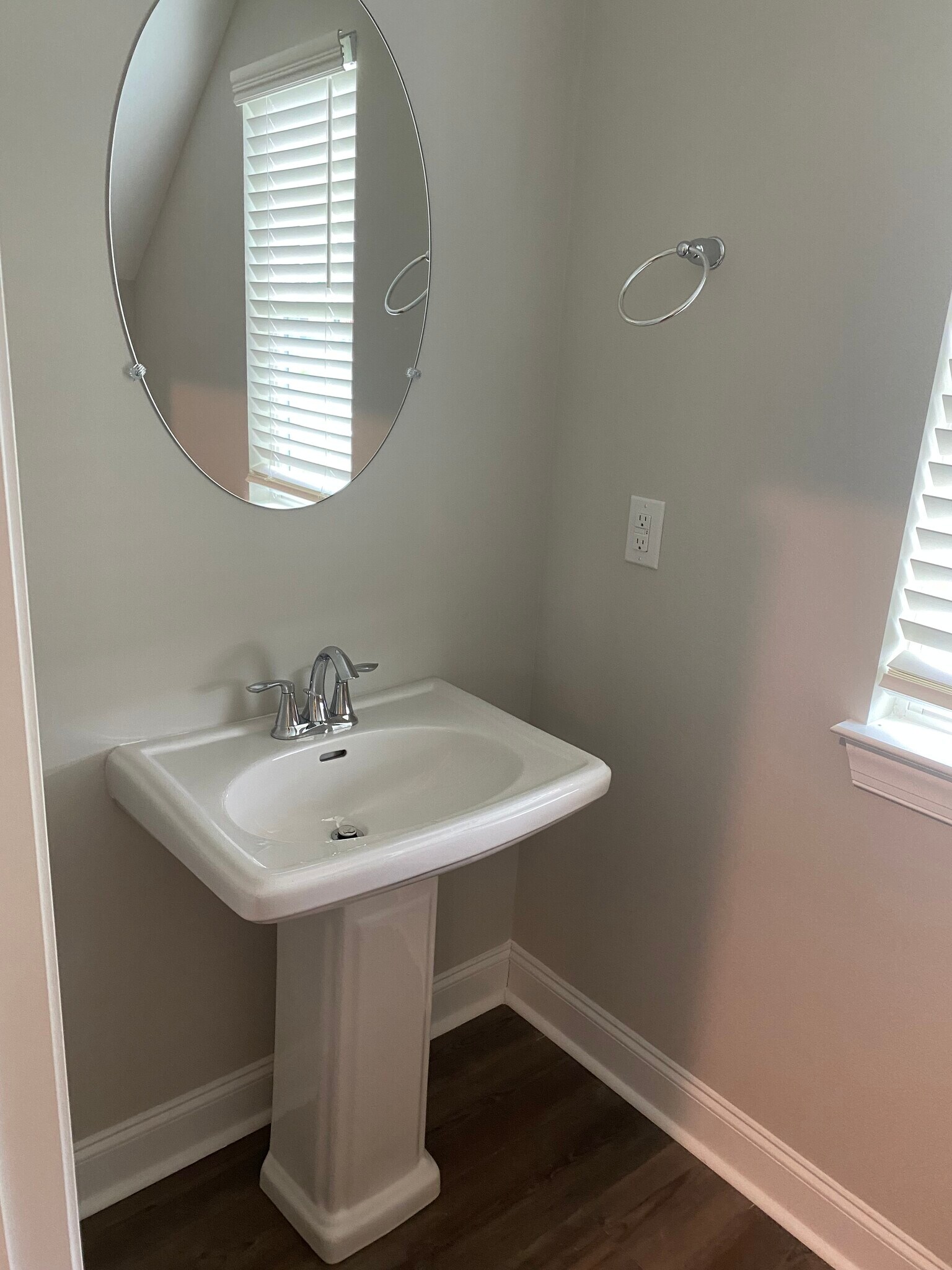 Half Bath - 304 Lusterleaf Ln