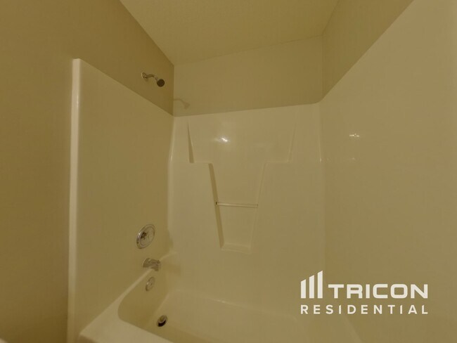 Building Photo - 2104 Gold Nugget Dr