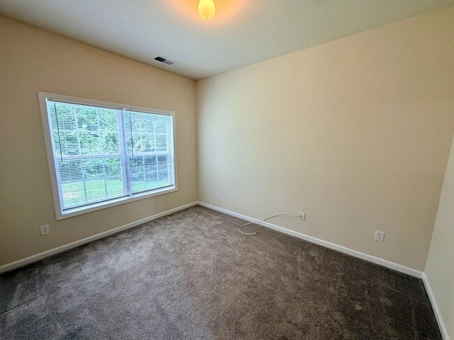 Building Photo - 1324 Emory Ln NW