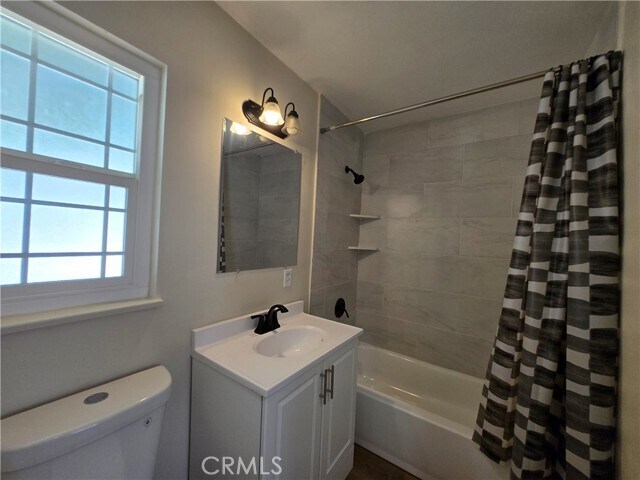 Building Photo - 16340 Villa Dr