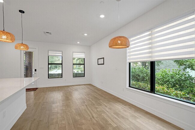 Building Photo - 8355 NW 7th Pl