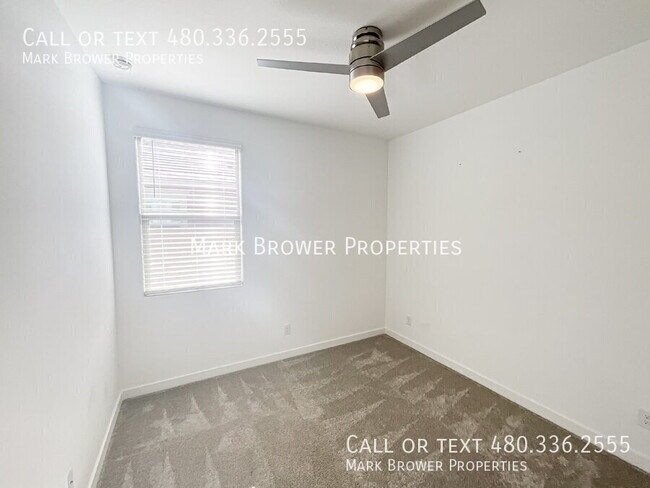 Building Photo - 4119 E Sagebrush St