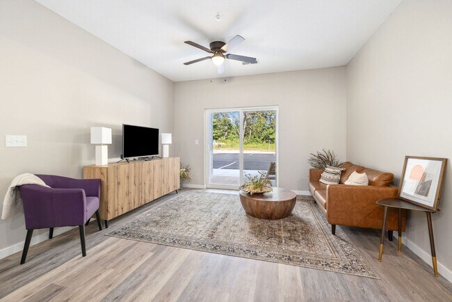 Building Photo - The Vibe Crossing