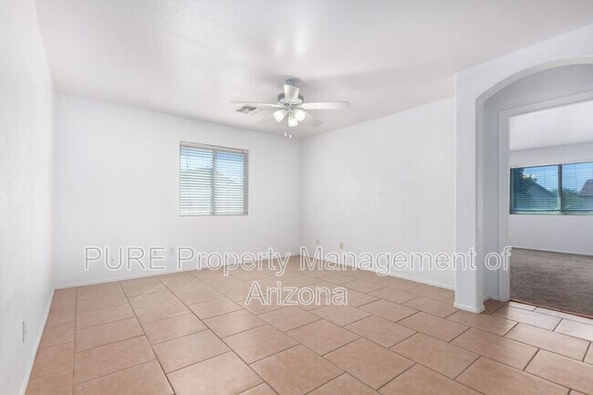 Building Photo - 322 S 116th Ave