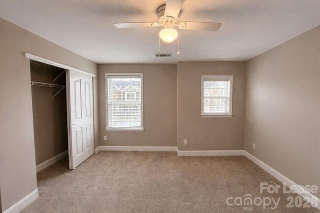 Building Photo - 116 Morning Mist Ln