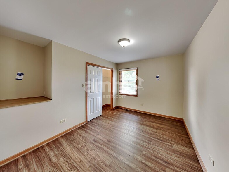 Building Photo - 6917 Monmouth Dr
