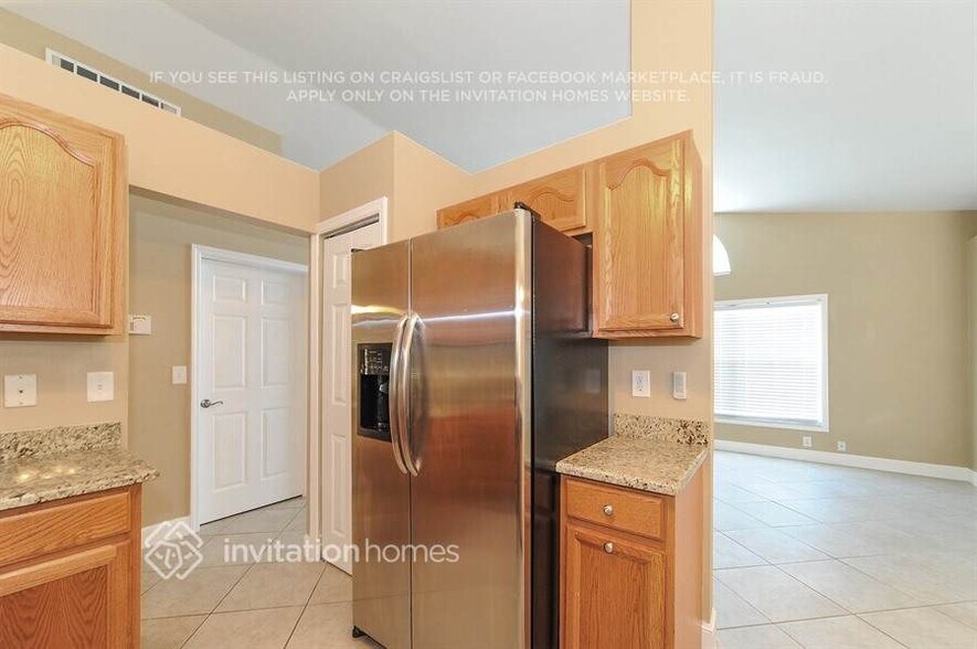 Building Photo - 4526 Windsor Ct E