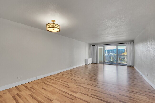 Building Photo - $1,950, 2-bed, 1-bath located in Denver wi...