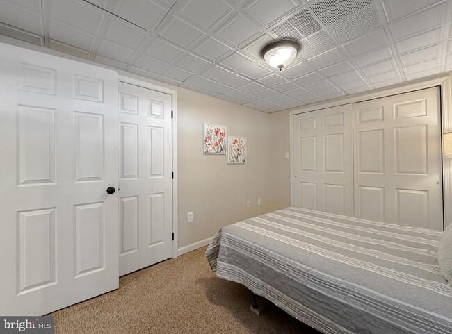 Building Photo - 23185 Pembrook Dr