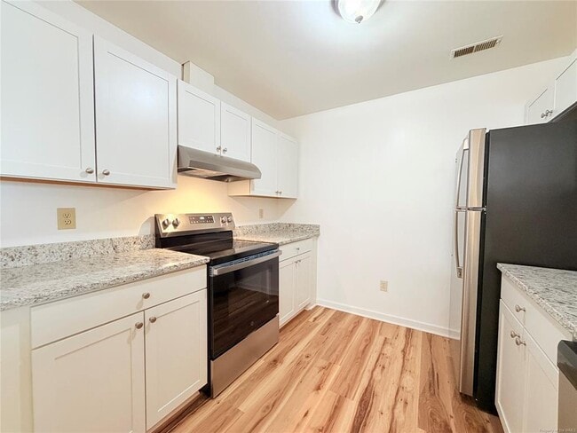 Building Photo - 5302 Aden Ct