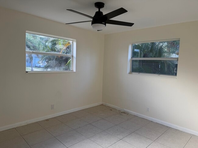 Building Photo - 4200 NW 37th Terrace