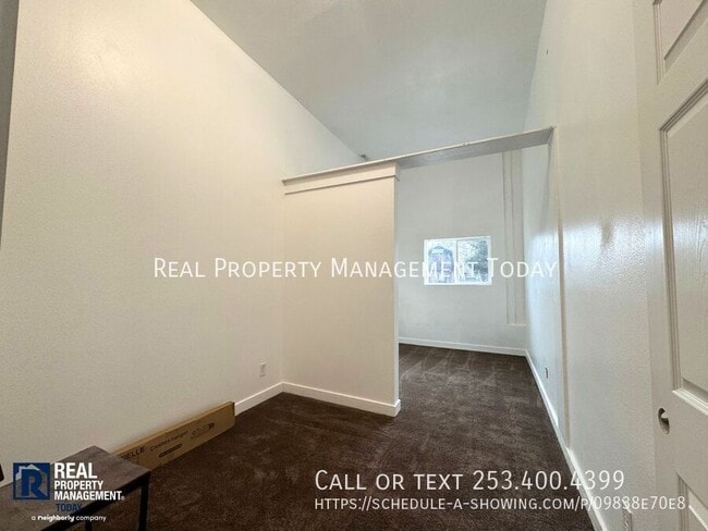 Building Photo - 2817 9th St SW