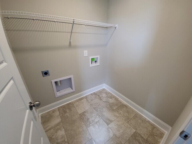 Building Photo - 201 King Rd