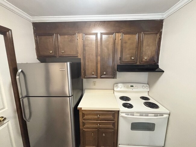 Building Photo - 118/120 Elizabeth Darby Lane