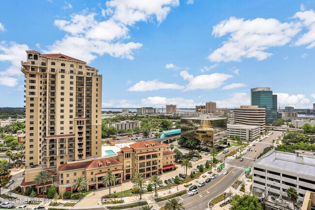 Building Photo - 1431 Riverplace Blvd