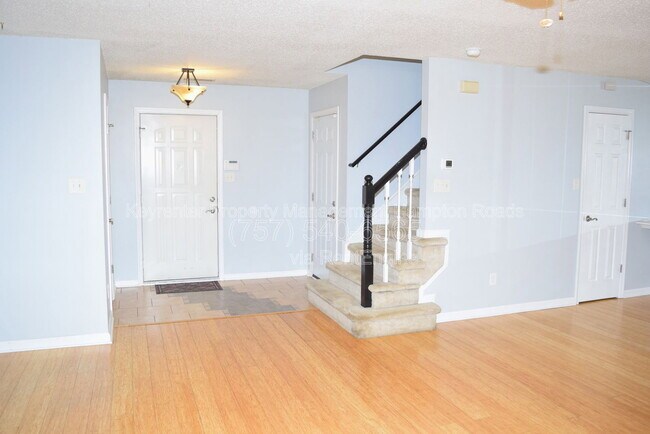 Building Photo - 3809 Peppercorn Way