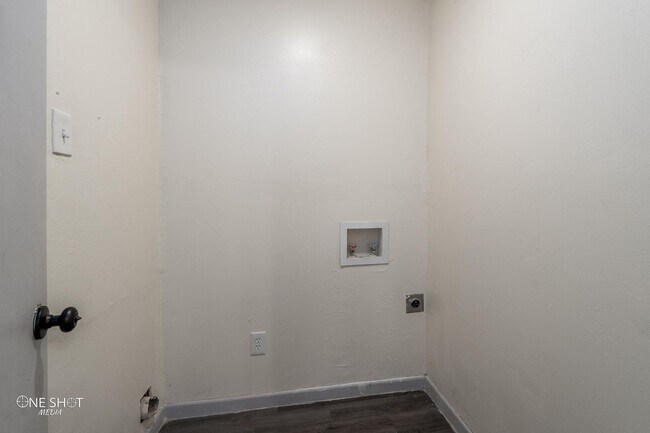 Building Photo - 3181 Sherry Ln