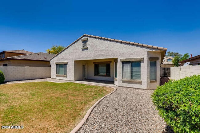 Building Photo - 15433 N 172nd Ln