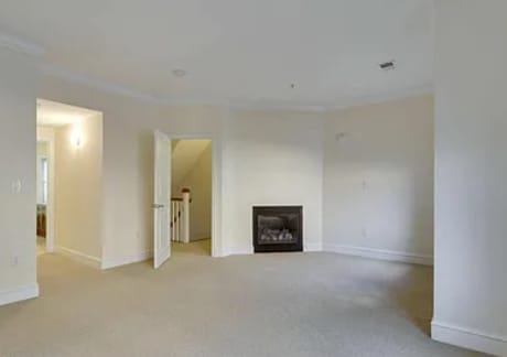 Building Photo - 2237 Fairfax Dr