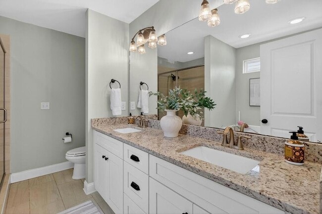 Building Photo - 1694 Sparkleberry Ln