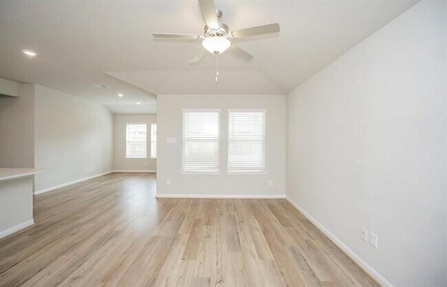 Building Photo - 21607 Blue Sapphire Ct