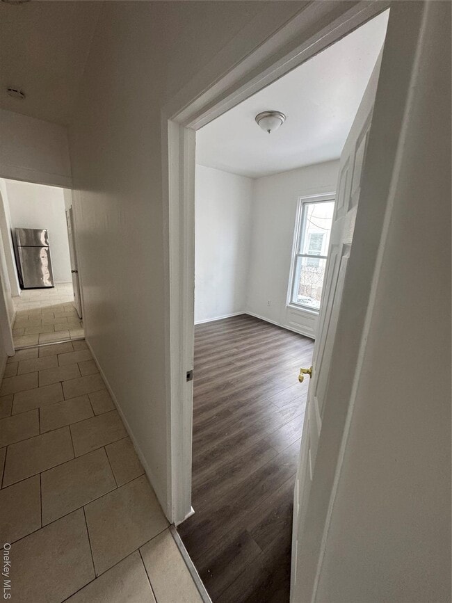 Building Photo - 238 S 3rd Ave