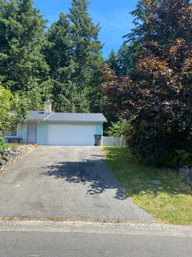 Building Photo - 2-Bedroom Rambler in Central Kitsap