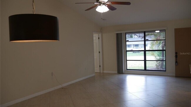 Building Photo - 3026 Vinson Ave