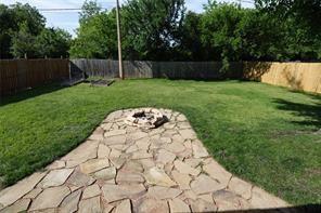 Building Photo - 7021 Greenview Cir N