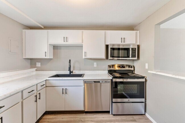 Primary Photo - 6765 Pahokee Ct
