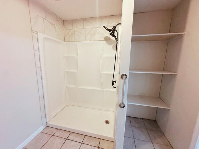 Building Photo - 29223 AR-84