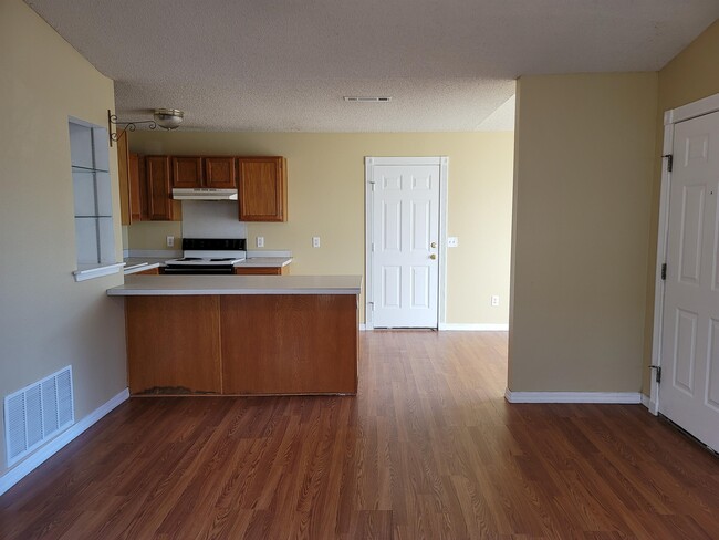 Building Photo - 1111 Tunbridge Dr