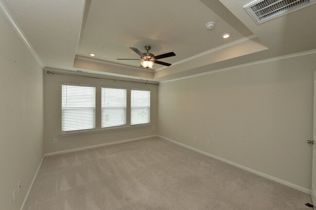 Building Photo - Grassfield High School!