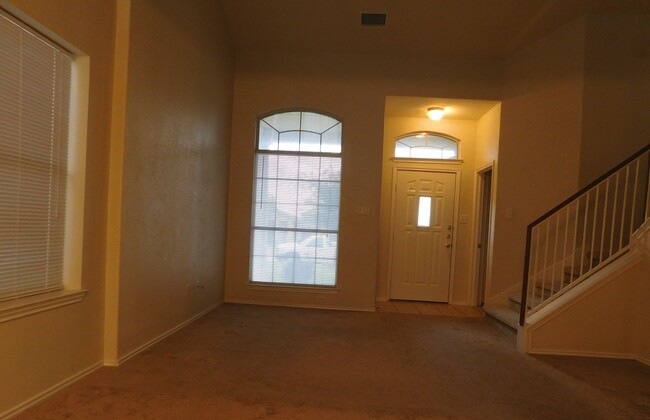 Building Photo - Available NOW!!!! Beautiful 3 bedroom, 2.5...