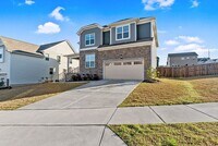 Building Photo - Great corner lot in Austin Creek with Fenced in Yard!