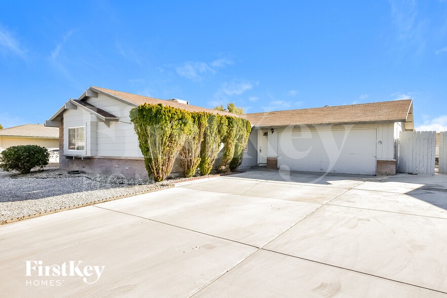 Building Photo - 6381 Newville Ave