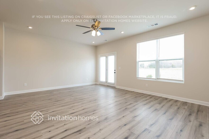 Building Photo - 127 Fister Dr