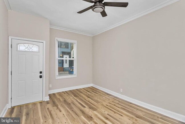 Building Photo - 22 Thompson St