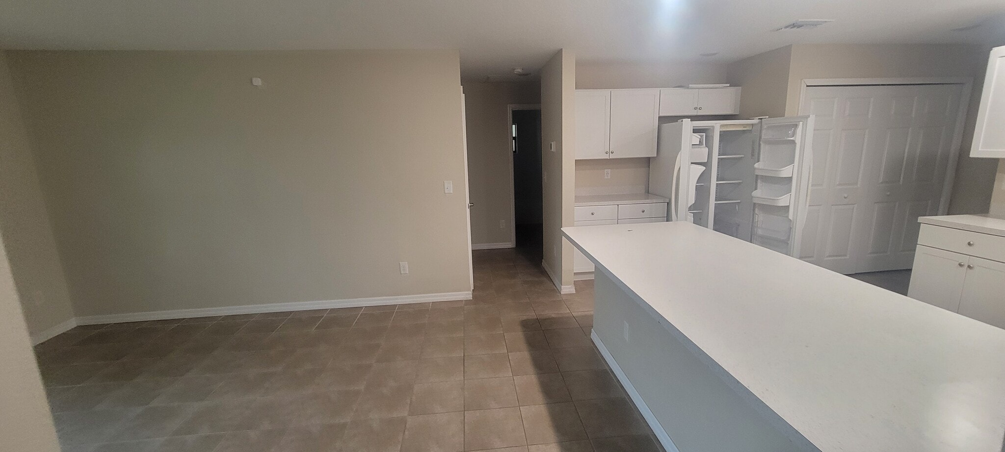 Kitchen - 2185 N Normandy Blvd