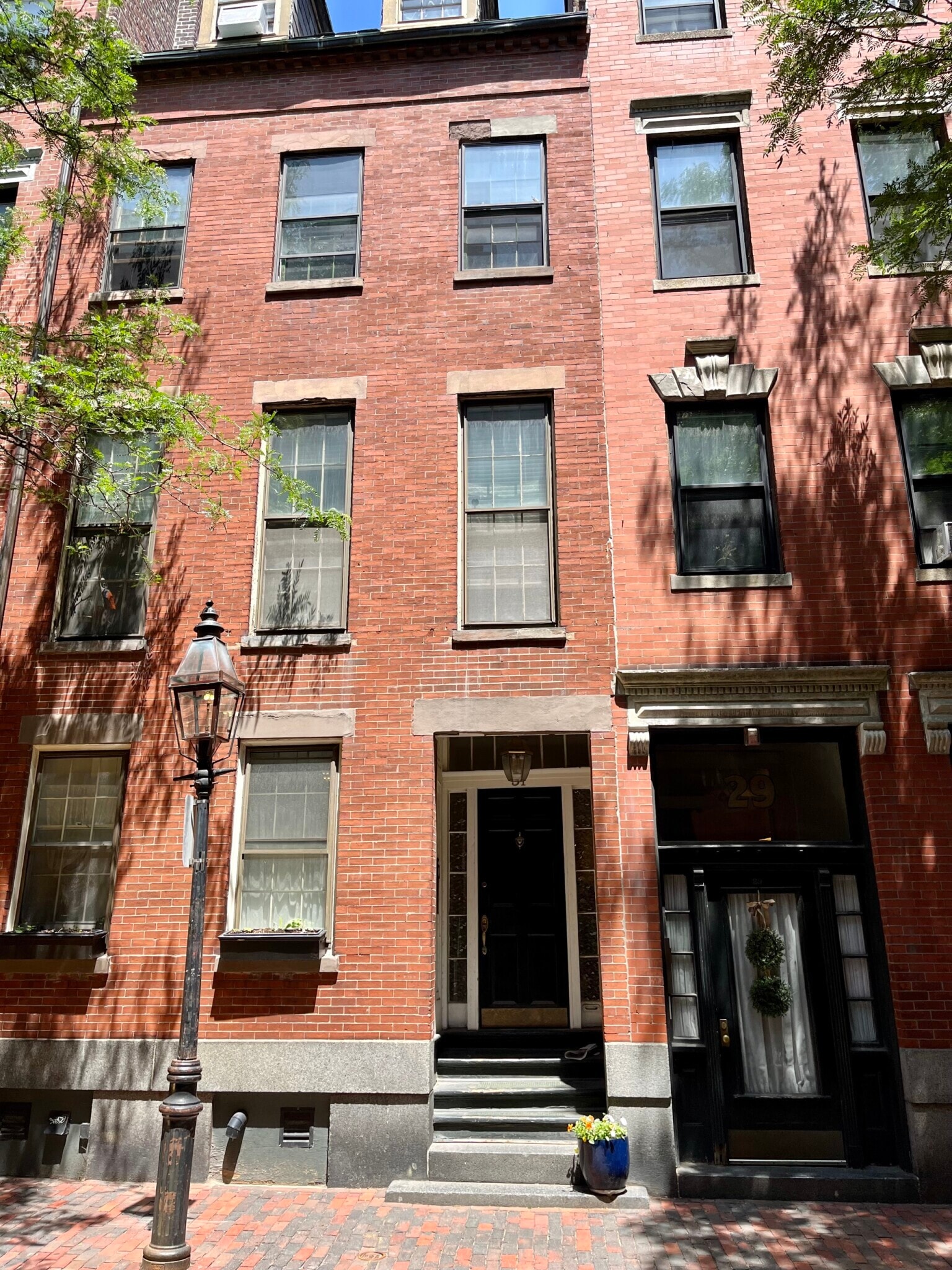 Building Photo - 31 Myrtle St