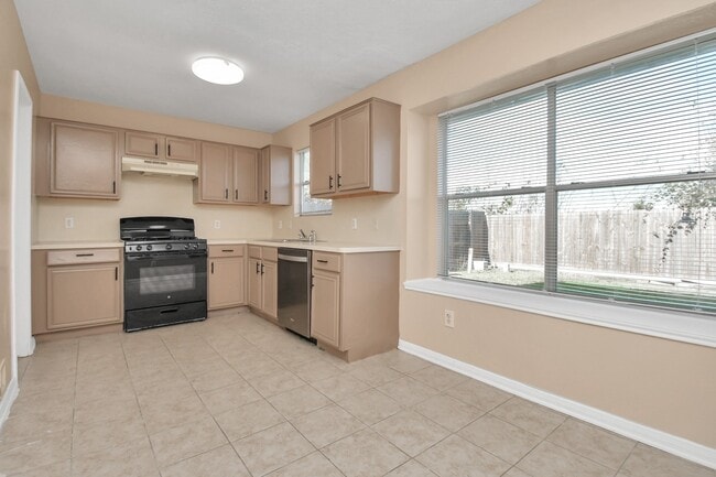 Building Photo - 8914 Pecan Pl Dr