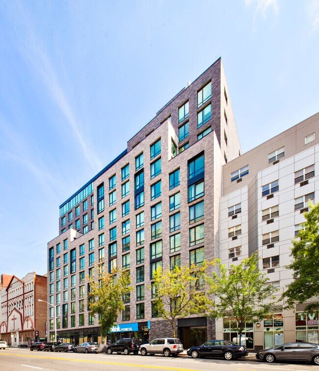 Building Photo - 23 W 116th St