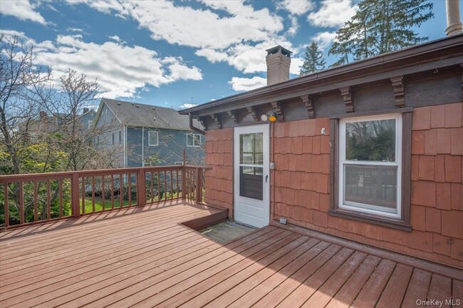 Building Photo - 319 Union Ave