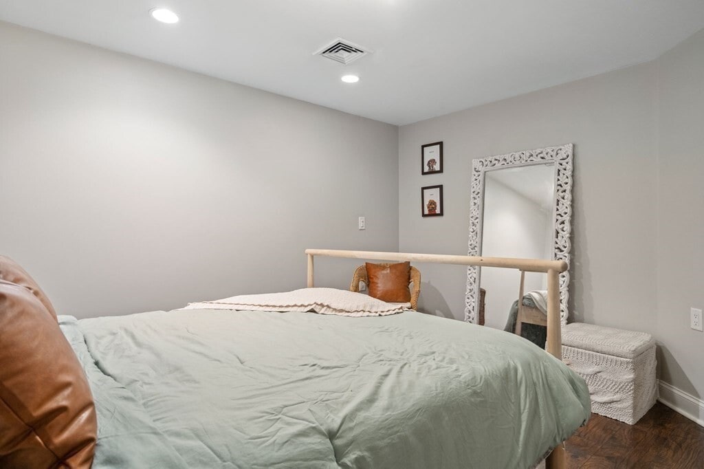 Building Photo - 100 Old Harbor St